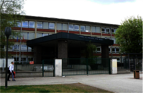 Entrée extérieure du lycée Jean Monnet (Strasbourg)