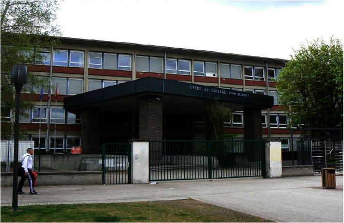 Lycée Jean Monnet Entrée extérieure du lycée Jean Monnet (Strasbourg)
